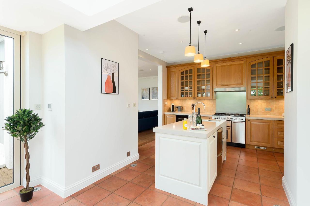 Beautiful Regents Park Apartment Лондон Екстериор снимка